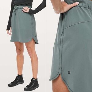 Lululemon On The Fly Skirt 21" Sz 6